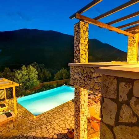 Sleeps 6 Pool Air Con Wifi T604923 *