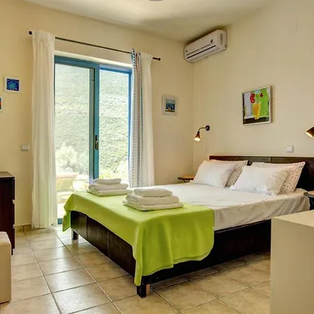 Sleeps 6 Pool Air Con Wifi T604923 سيفوتا