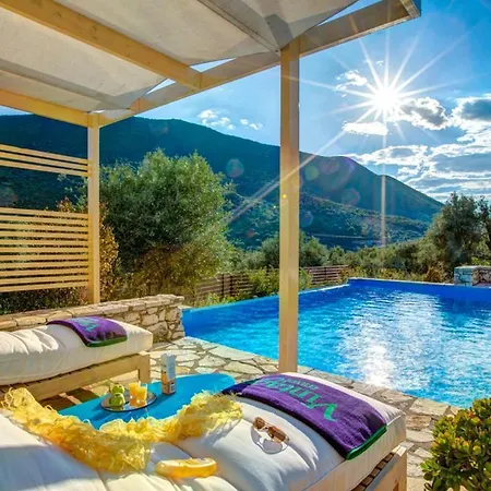فيلة Sleeps 6 Pool Air Con Wifi T604923 *