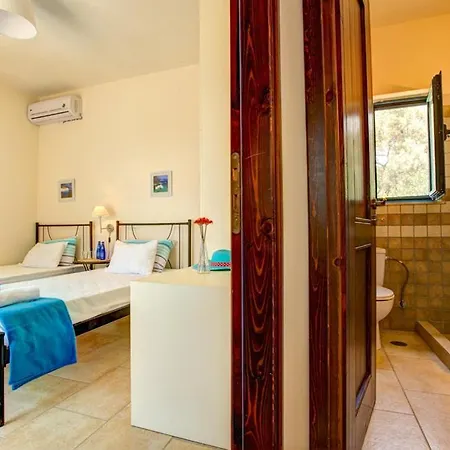 Sleeps 6 Pool Air Con Wifi T604923 *