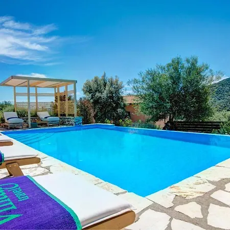 Sleeps 6 Pool Air Con Wifi T604923 *