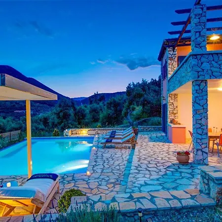 Sleeps 6 Pool Air Con Wifi T604923 فيلة *