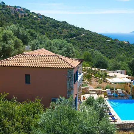 فيلة Sleeps 6 Pool Air Con Wifi T604923 *