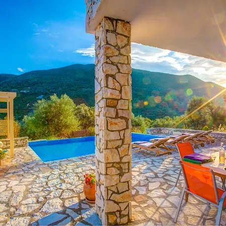 Sleeps 6 Pool Air Con Wifi T604923 *